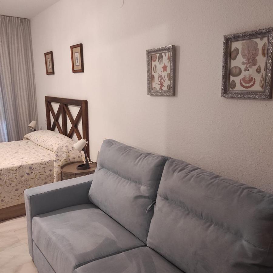 El Barquito Del Abuelo Apartment Malaga Exterior photo